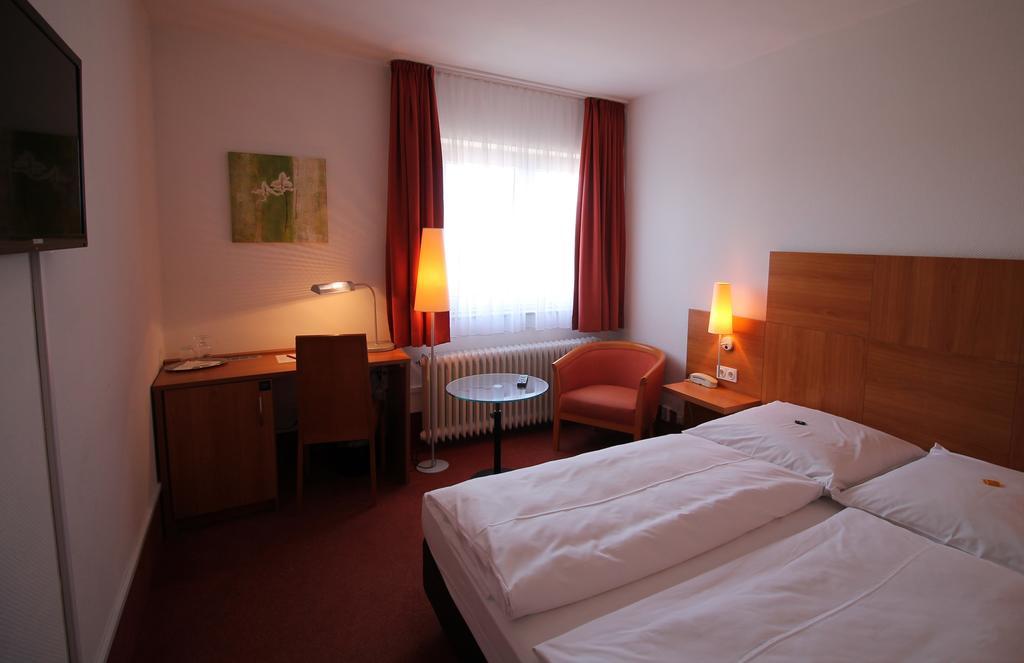 Hotel Westerfeld Hemmingen  Exterior photo